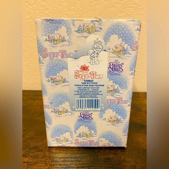 Precious Moments Figurine - Picture 2 of 9